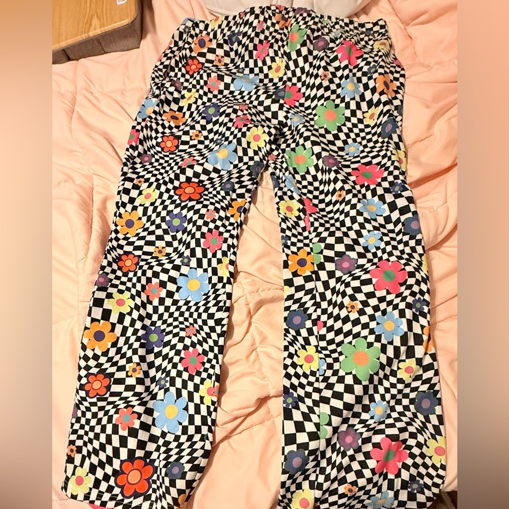 SHEIN checkered White and Black Textured Pant Set - Picture 2 of 6